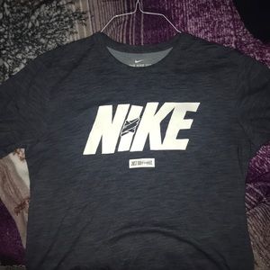 Nike Dri Fit Size medium